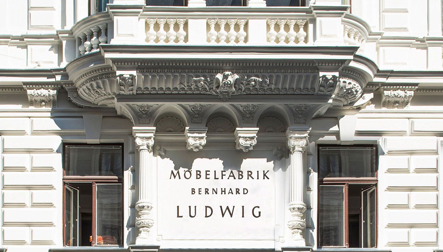 Ansicht der Hausfassade von der Möbelfabrik Bernhard Ludwig